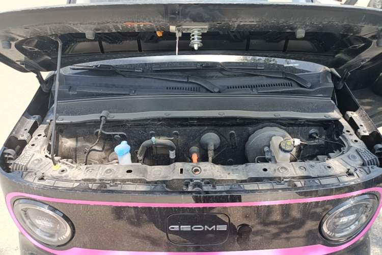 Used Geely Galaxy Panda 2025 210km Panda Kart Engine Bay