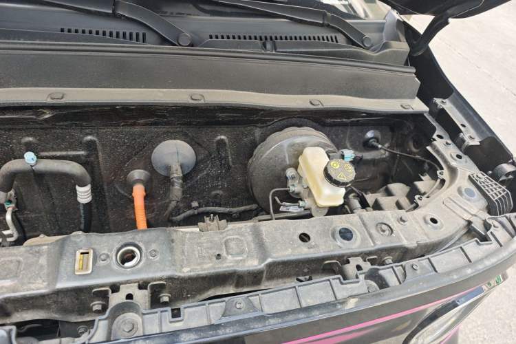 Used Geely Galaxy Panda 2025 210km Panda Kart Engine Bay Left