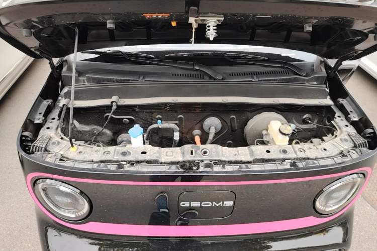 Used Geely Galaxy Panda 2025 210km Panda Kart Engine Bay