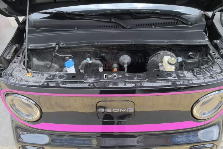 Used Geely Galaxy Panda 2025 210km Panda Kart Engine Bay