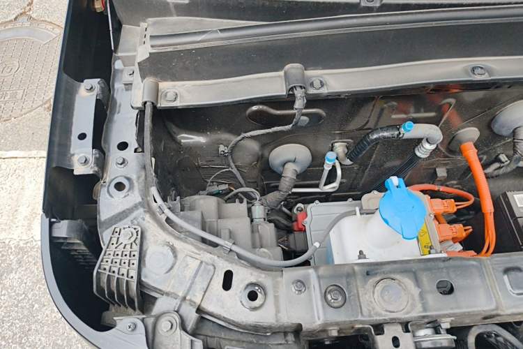 Used Geely Galaxy Panda 2025 210km Panda Kart Engine Bay Right