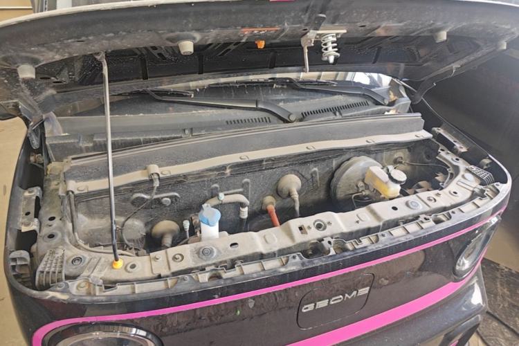 Used Geely Galaxy Panda 2025 210km Panda Kart Engine Bay