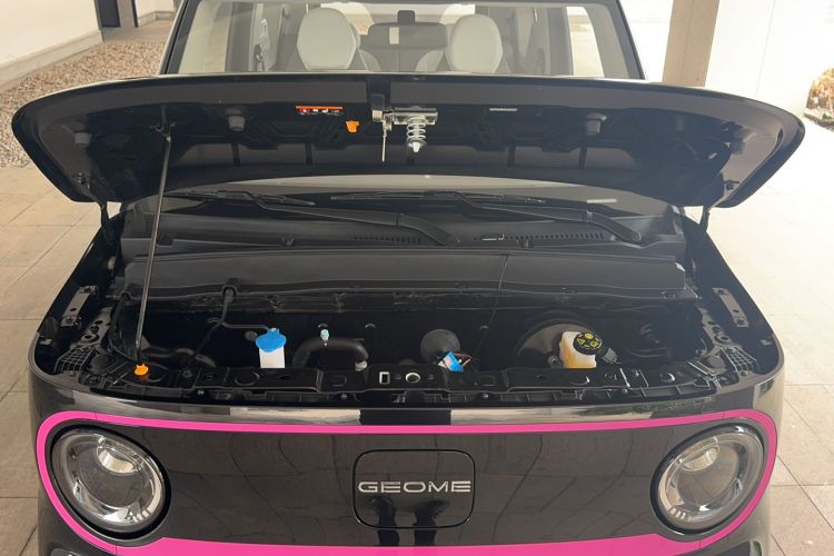 Used Geely Galaxy Panda 2025 210km Panda Kart Engine Bay