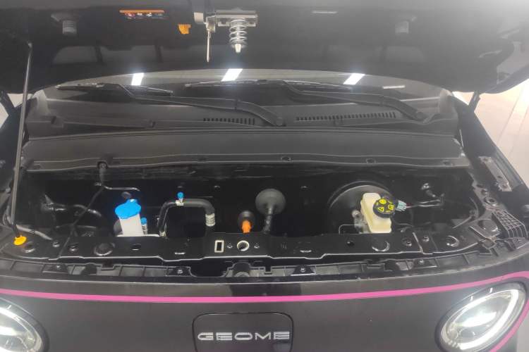 Used Geely Galaxy Panda 2025 210km Panda Kart Engine Bay