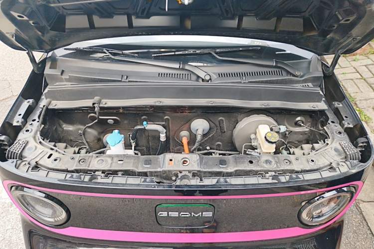 Used Geely Galaxy Panda 2025 210km Panda Kart Engine Bay