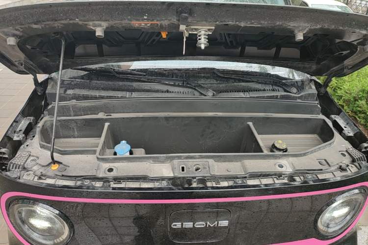 Used Geely Galaxy Panda 2025 210km Panda Kart Engine Bay