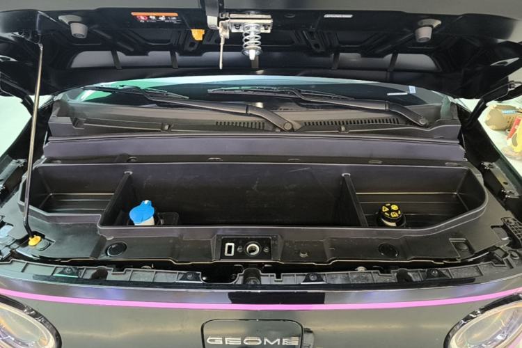 Used Geely Galaxy Panda 2025 210km Panda Kart Engine Bay