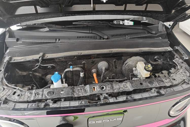 Used Geely Galaxy Panda 2025 210km Panda Kart Engine Bay