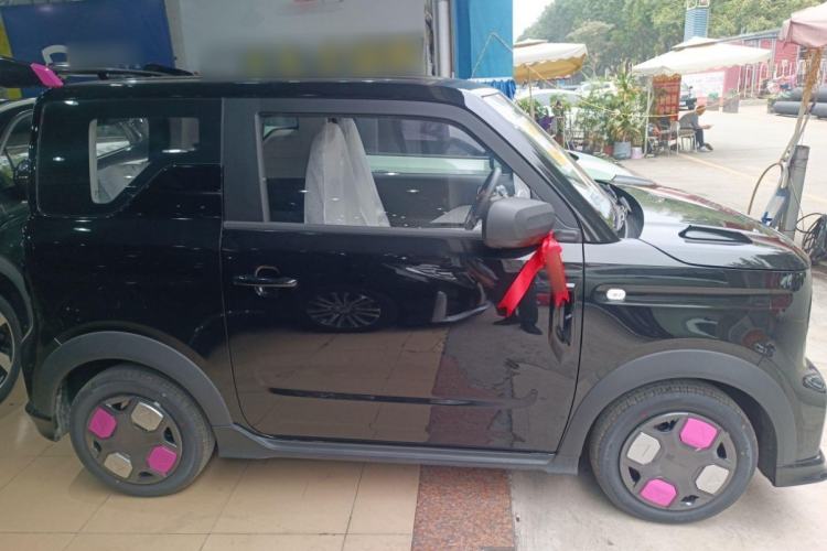 Used Geely Galaxy Panda 2025 210km Panda Kart Exterior 2