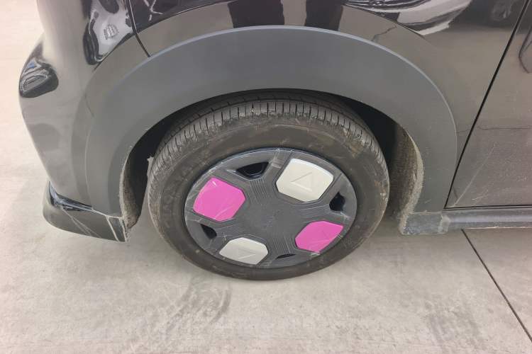 Used Geely Galaxy Panda 2025 210km Panda Kart Exterior 4