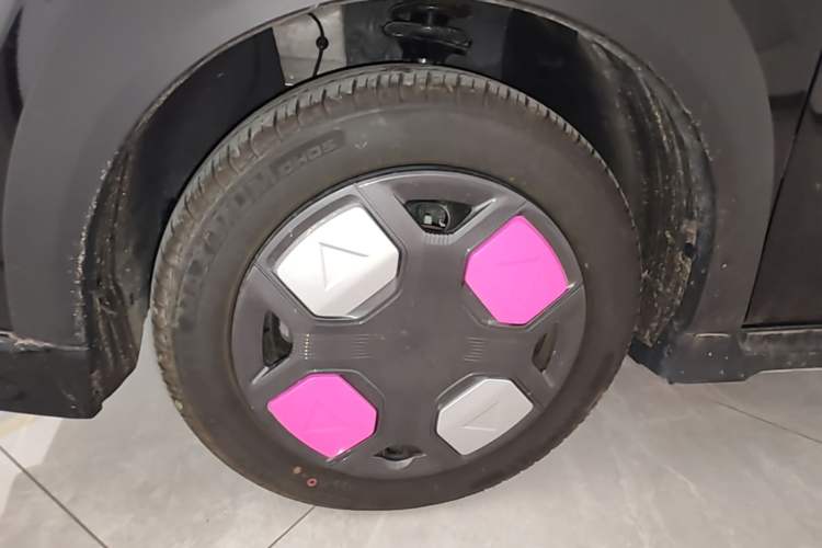 Used Geely Galaxy Panda 2025 210km Panda Kart Exterior 4