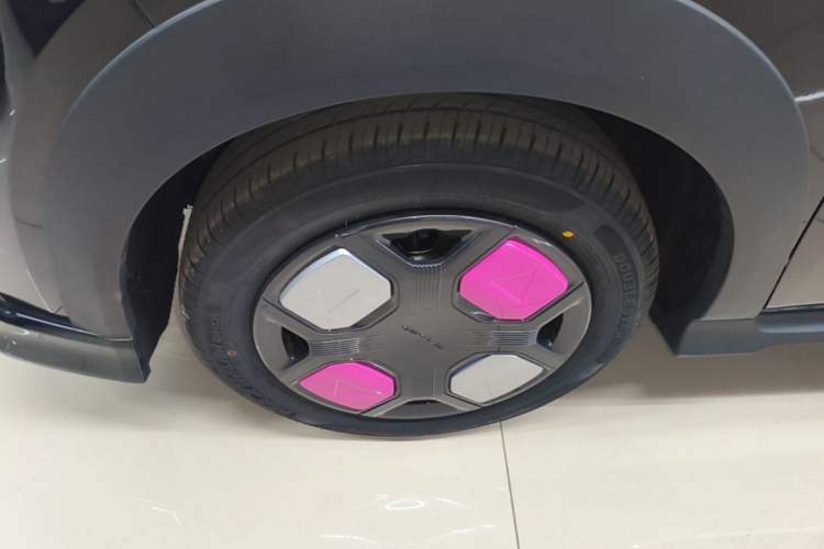 Used Geely Galaxy Panda 2025 210km Panda Kart Exterior 4