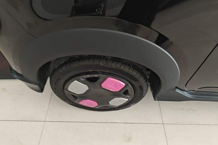 Used Geely Galaxy Panda 2025 210km Panda Kart Exterior 5