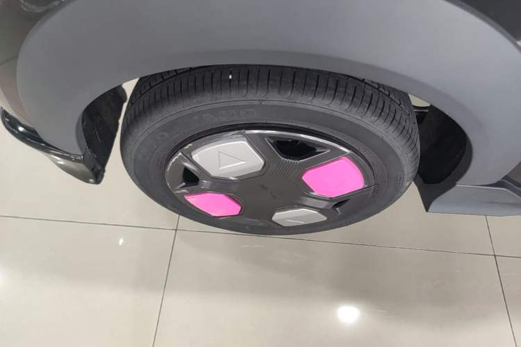 Used Geely Galaxy Panda 2025 210km Panda Kart Exterior 5