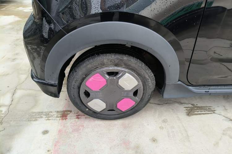 Used Geely Galaxy Panda 2025 210km Panda Kart Exterior 5