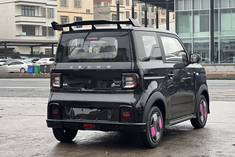 Used Geely Galaxy Panda 2025 210km Panda Kart Exterior 7