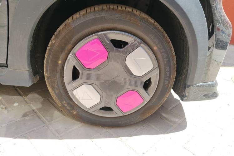 Used Geely Galaxy Panda 2025 210km Panda Kart Exterior 7