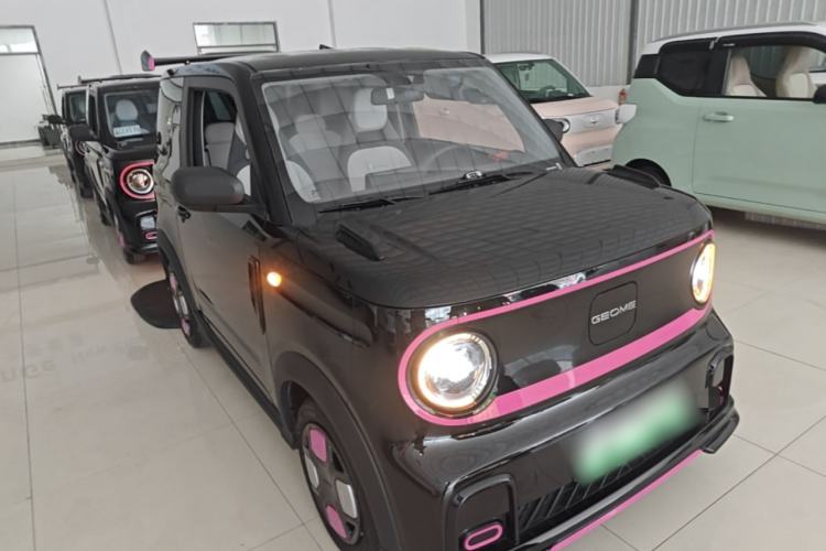 Used Geely Galaxy Panda 2025 210km Panda Kart Front Right 45 Deg