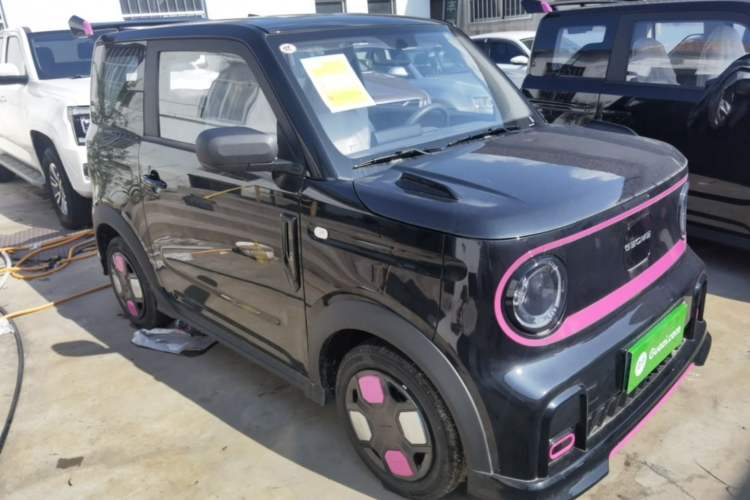 Used Geely Galaxy Panda 2025 210km Panda Kart Front Right 45 Deg
