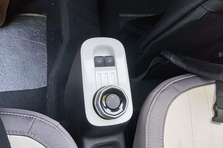 Used Geely Galaxy Panda 2025 210km Panda Kart Gear Lever