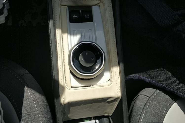 Used Geely Galaxy Panda 2025 210km Panda Kart Gear Lever