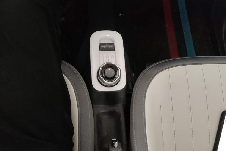 Used Geely Galaxy Panda 2025 210km Panda Kart Gear Lever