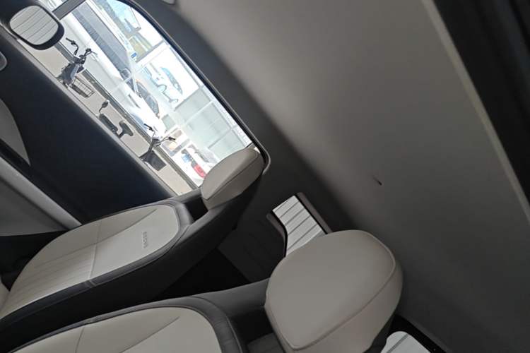 Used Geely Galaxy Panda 2025 210km Panda Kart Headliner
