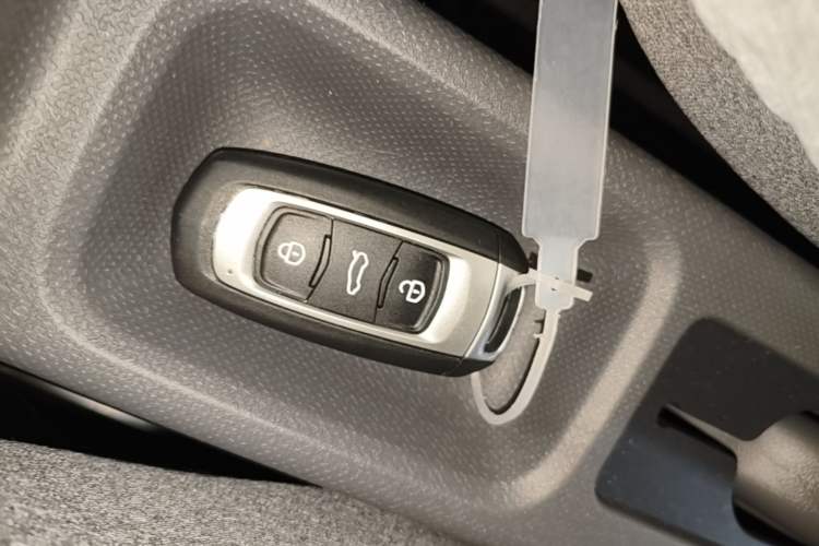 Used Geely Galaxy Panda 2025 210km Panda Kart Interior 1