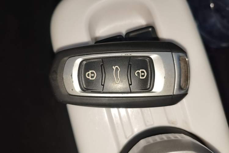 Used Geely Galaxy Panda 2025 210km Panda Kart Interior 1