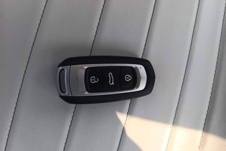 Used Geely Galaxy Panda 2025 210km Panda Kart Interior 1