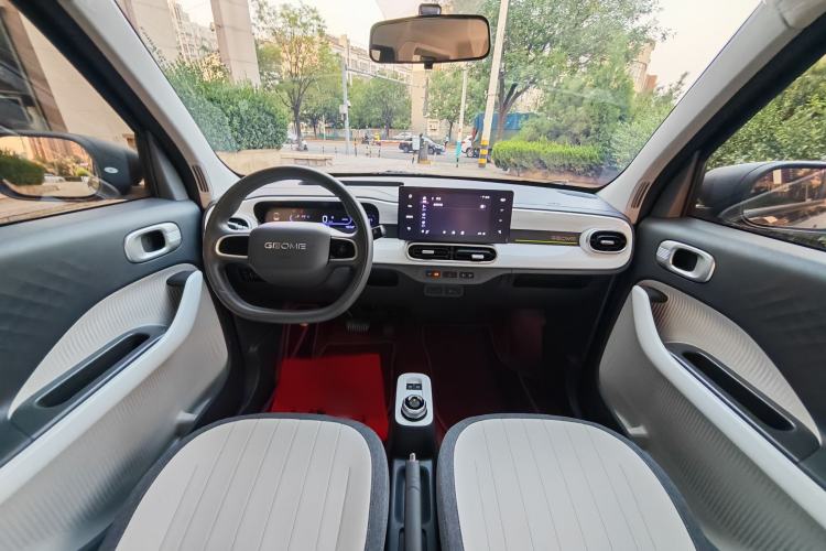 Used Geely Galaxy Panda 2025 210km Panda Kart Interior 1