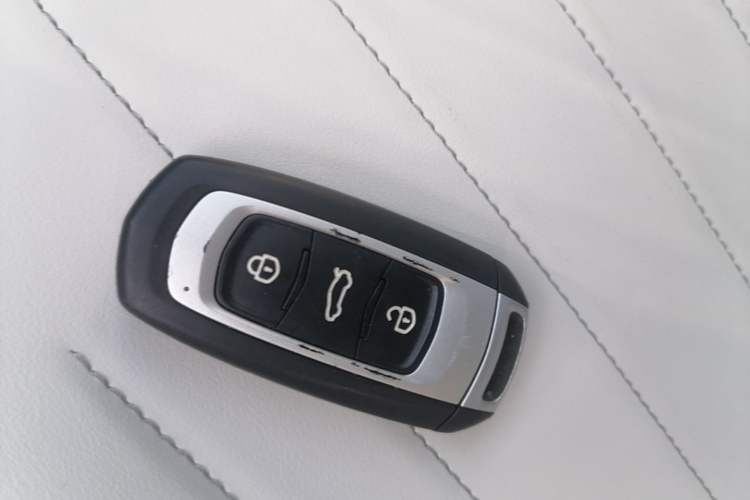 Used Geely Galaxy Panda 2025 210km Panda Kart Interior 1