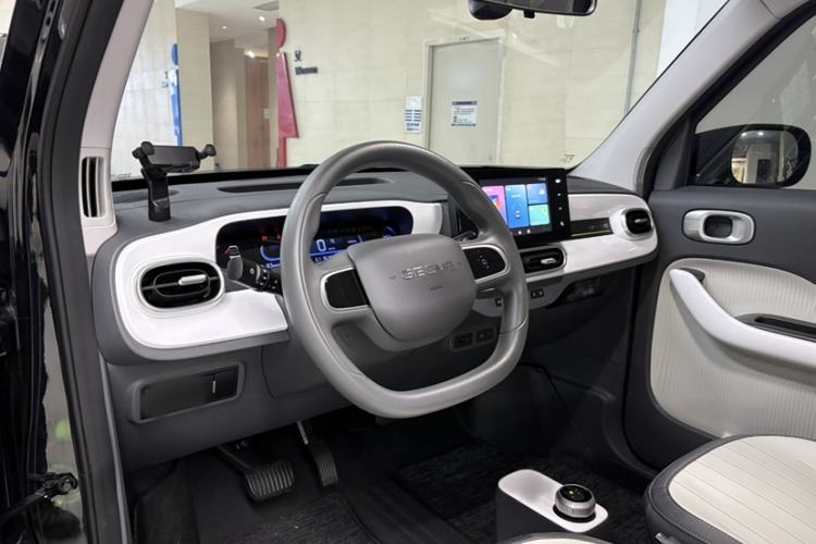 Used Geely Galaxy Panda 2025 210km Panda Kart Interior 1