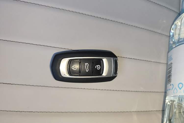 Used Geely Galaxy Panda 2025 210km Panda Kart Interior 1