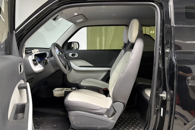 Used Geely Galaxy Panda 2025 210km Panda Kart Interior 10