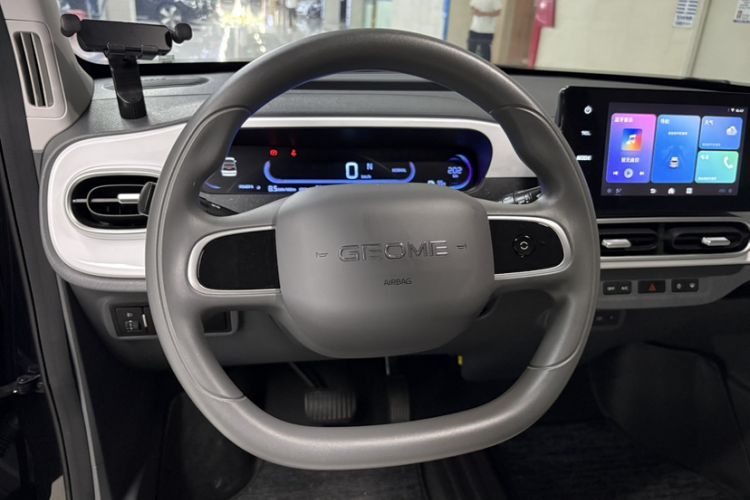 Used Geely Galaxy Panda 2025 210km Panda Kart Interior 11