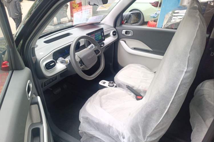 Used Geely Galaxy Panda 2025 210km Panda Kart Interior 2