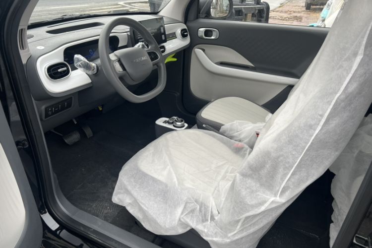 Used Geely Galaxy Panda 2025 210km Panda Kart Interior 3