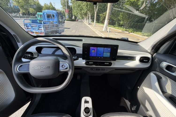 Used Geely Galaxy Panda 2025 210km Panda Kart Interior 3
