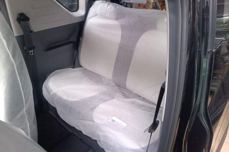 Used Geely Galaxy Panda 2025 210km Panda Kart Interior 3