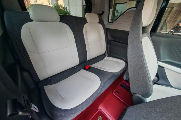 Used Geely Galaxy Panda 2025 210km Panda Kart Interior 3