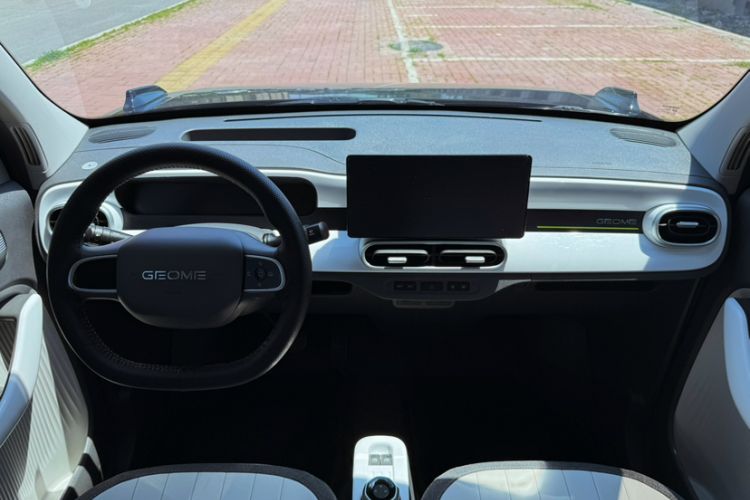 Used Geely Galaxy Panda 2025 210km Panda Kart Interior 6