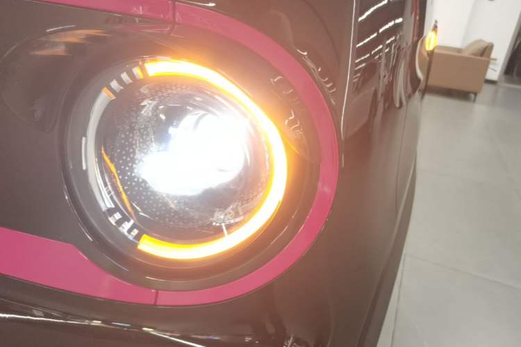 Used Geely Galaxy Panda 2025 210km Panda Kart Left Front Headlight
