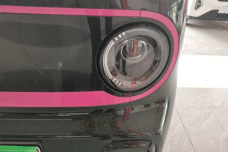 Used Geely Galaxy Panda 2025 210km Panda Kart Left Front Headlight