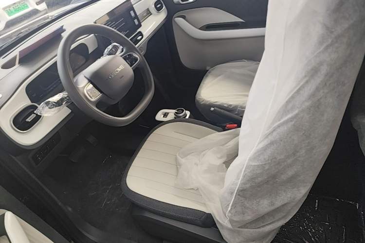 Used Geely Galaxy Panda 2025 210km Panda Kart Left Front Seat
