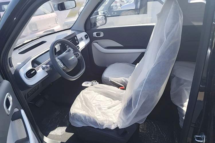 Used Geely Galaxy Panda 2025 210km Panda Kart Left Front Seat