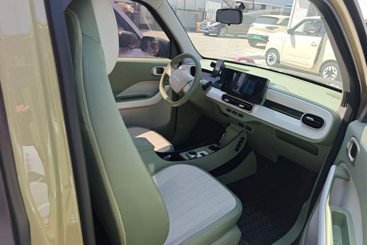 Used Geely Galaxy Panda 2025 210km Panda Rider Left Front Seat