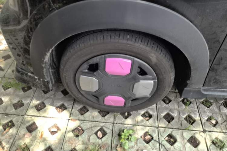 Used Geely Galaxy Panda 2025 210km Panda Kart Left Front Wheel Hub