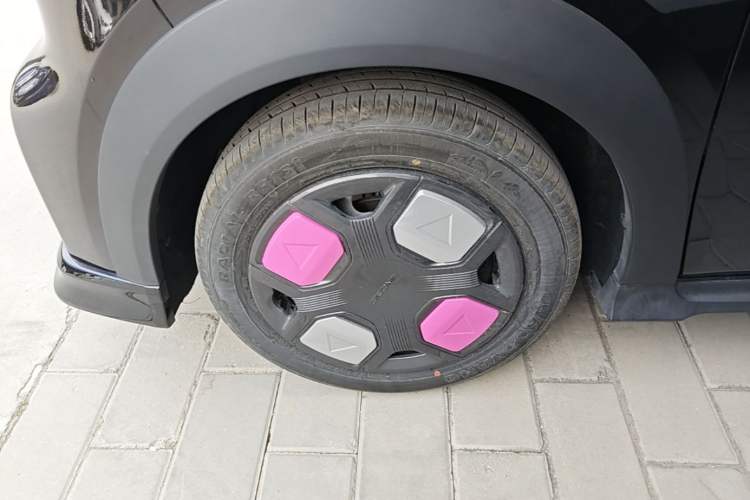 Used Geely Galaxy Panda 2025 210km Panda Kart Left Front Wheel Hub