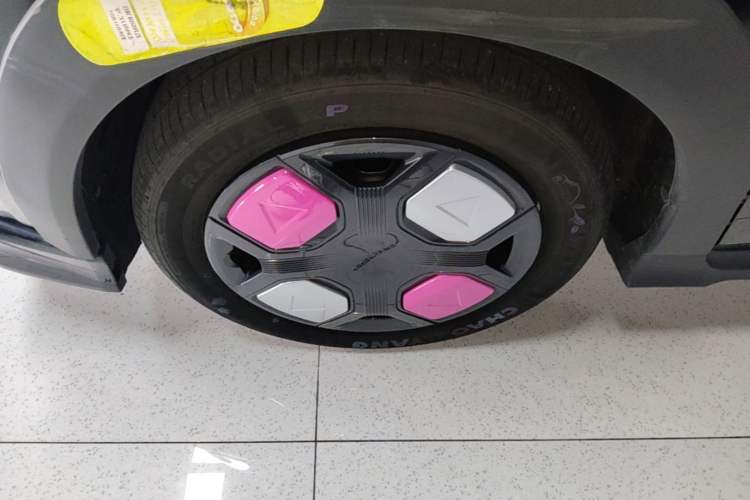 Used Geely Galaxy Panda 2025 210km Panda Kart Left Front Wheel Hub